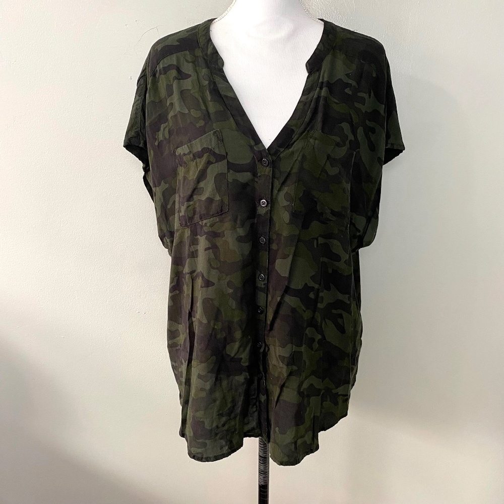 Torrid Camo Dolman Challis Button Down Shirt Top - Picture 2 of 5
